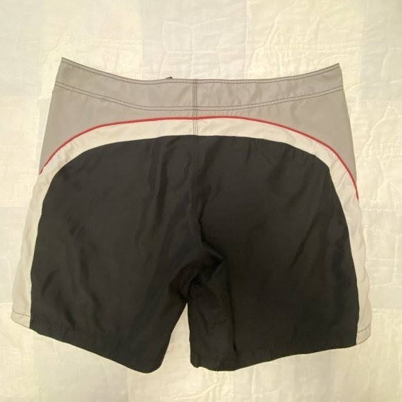 Old Navy Men's Swimsuite XXL - with liner, black, gray and red - Picture 6 of 7